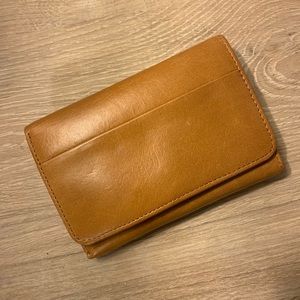 New with tags // Hobo Jill wallet in Earth